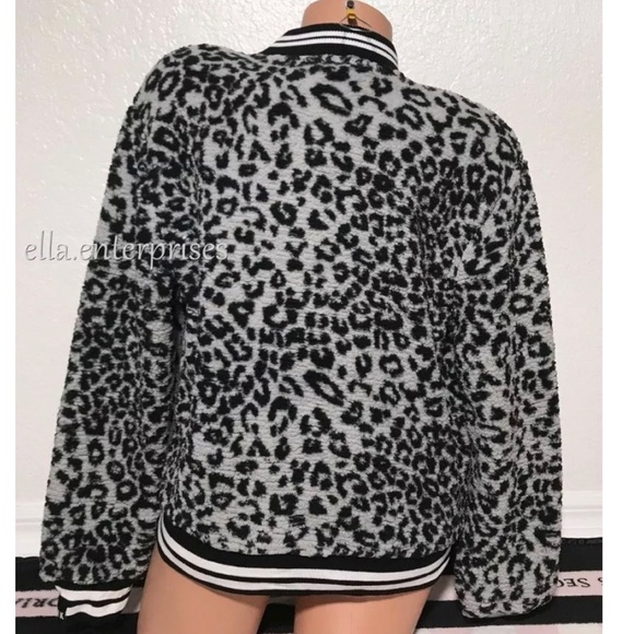 VS Pink Limited Gray Leopard Sherpa Bomber Jacket - Picture 6 of 8